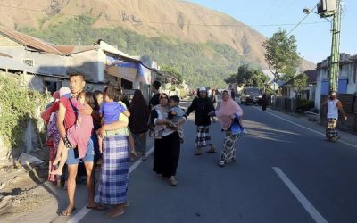 Perangkat Desa Rensing Bat Galang Bantuan Untuk Korban Gempa Lombok
