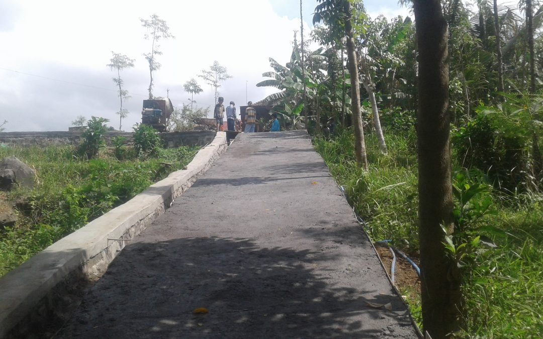 Geliat Pembangunan Melalui Dana Desa di Desa Rensing Bat