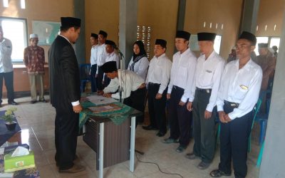 Perangkat Desa Rensing Bat Kembali di Kukuhkan