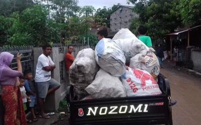 Sambut Seruan Program Zero Waste, Pemuda Desa Beli Sampah dari Warga