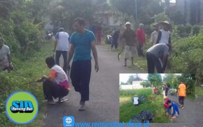 Jelang Ramadhan Tiba, Masyarakat Bergotong Royong Bersihkan Jalan Utama Desa